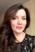 3450-Yana-Woman-Stuttgart