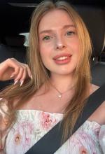 19679-Alyona-Canadian-Woman-Toronto