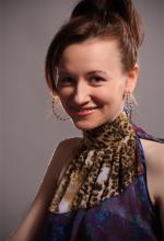 19327-Elena-Ukrainian-Woman-Bucha