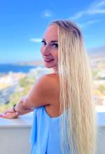 20208-Anna-Woman-%20Göttingen