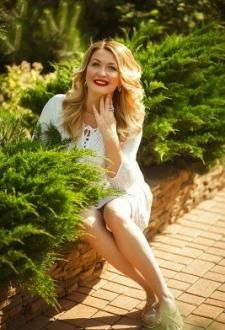 5991-Natella-US%20American-Woman-Minnetonka,%20MN